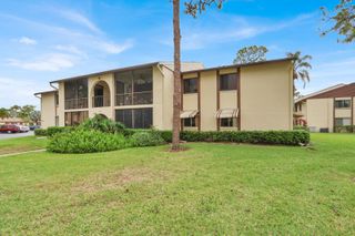 338 Knotty Pine Circle D-1, Greenacres, FL 33463