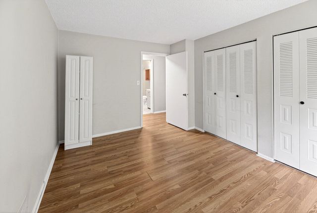 19 HEMLOCK CT, Hamilton, NJ 08619