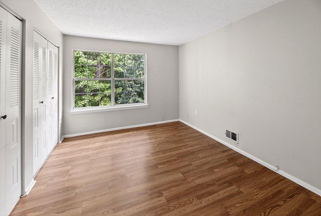 19 HEMLOCK CT, Hamilton, NJ 08619