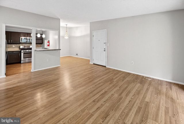 19 HEMLOCK CT, Hamilton, NJ 08619