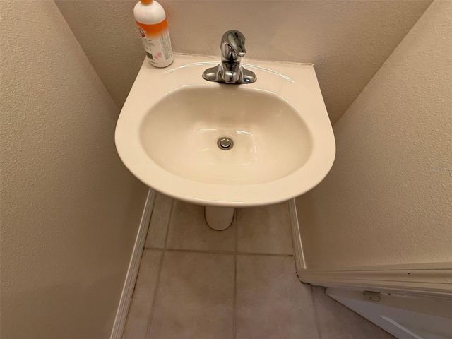 8511 TRAIL WIND DRIVE, Tampa, FL 33647