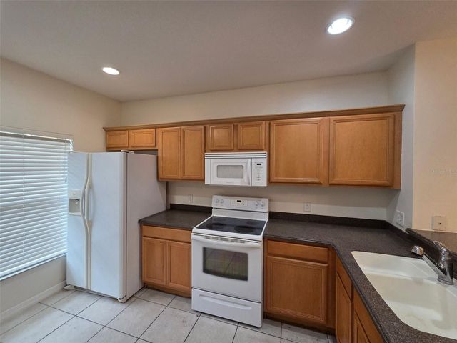 8511 TRAIL WIND DRIVE, Tampa, FL 33647