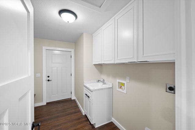 6388 Weckerly Road, Whitehouse, OH 43571