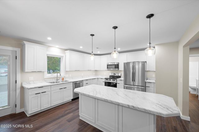 6388 Weckerly Road, Whitehouse, OH 43571