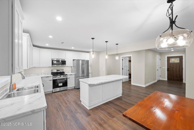 6388 Weckerly Road, Whitehouse, OH 43571