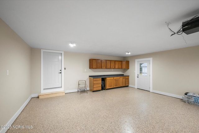 6388 Weckerly Road, Whitehouse, OH 43571