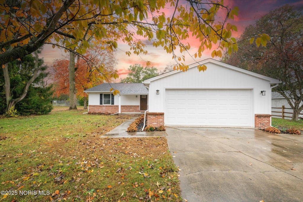 6388 Weckerly Road, Whitehouse, OH 43571