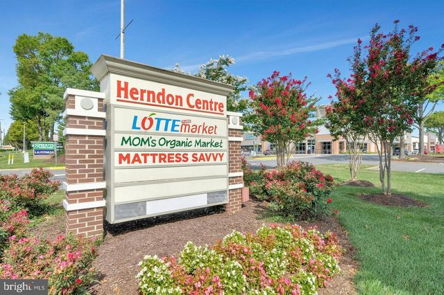 1741 SUNDANCE DR, Reston, VA 20194