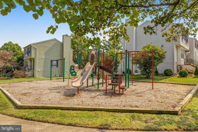 1741 SUNDANCE DR, Reston, VA 20194