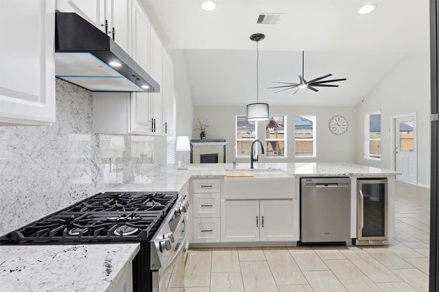 32715 Timber Point Drive, Brookshire, TX 77423