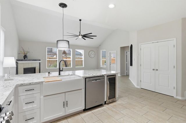 32715 Timber Point Drive, Brookshire, TX 77423