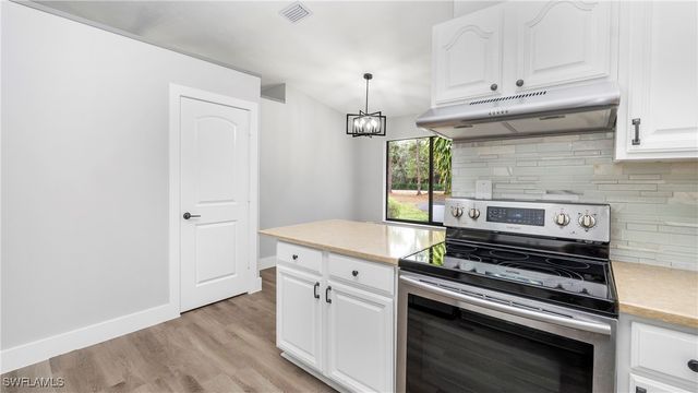 250 17th ST NW, Naples, FL 34120