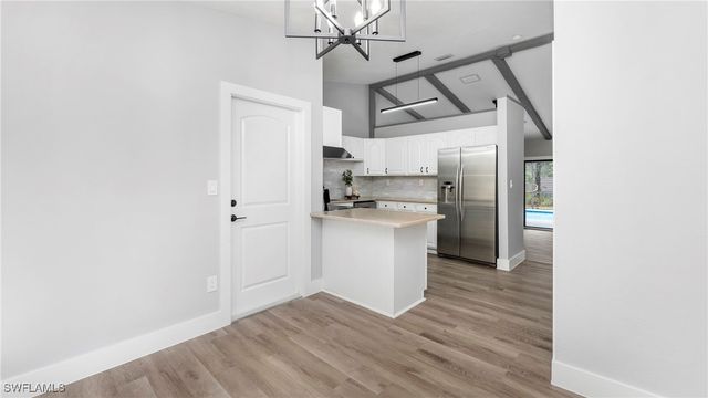 250 17th ST NW, Naples, FL 34120