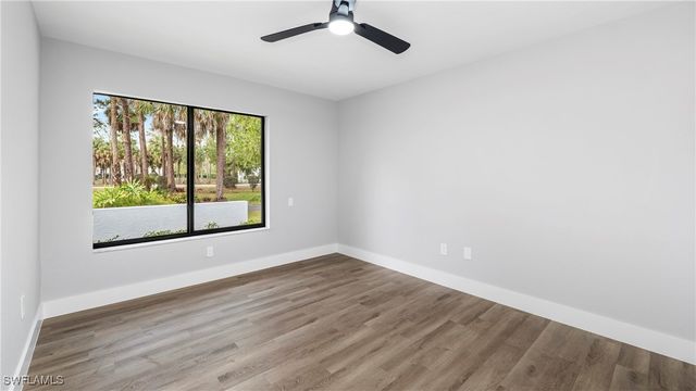 250 17th ST NW, Naples, FL 34120