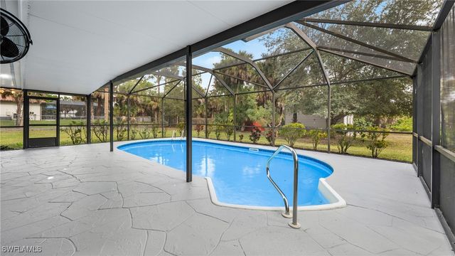 250 17th ST NW, Naples, FL 34120