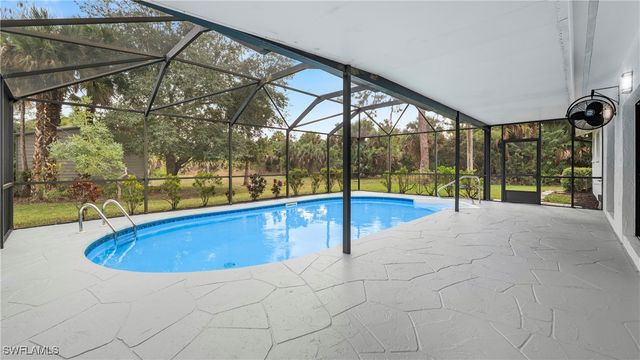 250 17th ST NW, Naples, FL 34120