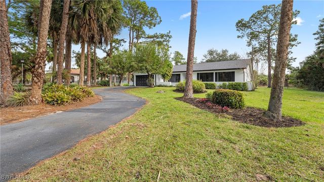 250 17th ST NW, Naples, FL 34120