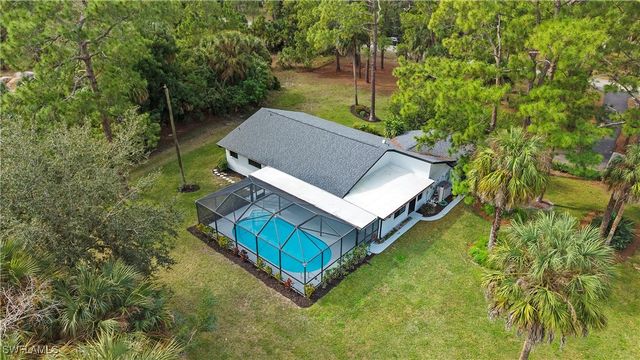 250 17th ST NW, Naples, FL 34120