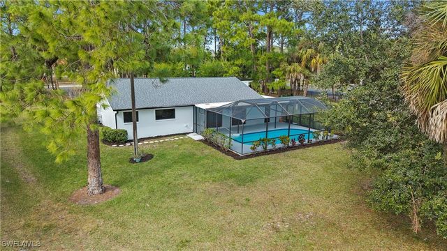 250 17th ST NW, Naples, FL 34120