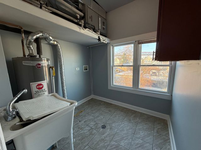 9738 S Avenue L 2, Chicago, IL 60617