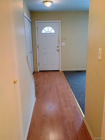 6839 New Providence Way, Canton, MI 48187