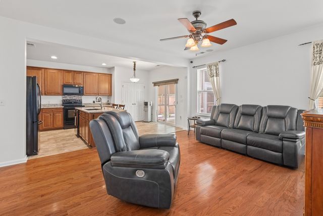 160 Pavilion Street, Summerville, SC 29483