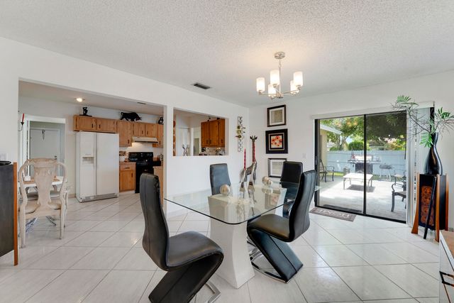 9235 Saddlecreek Drive, Boca Raton, FL 33496