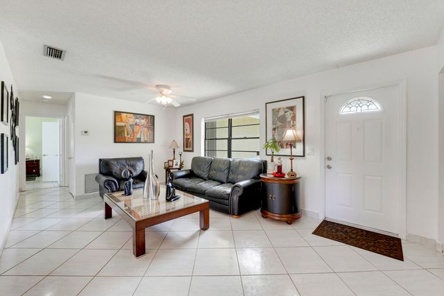 9235 Saddlecreek Drive, Boca Raton, FL 33496