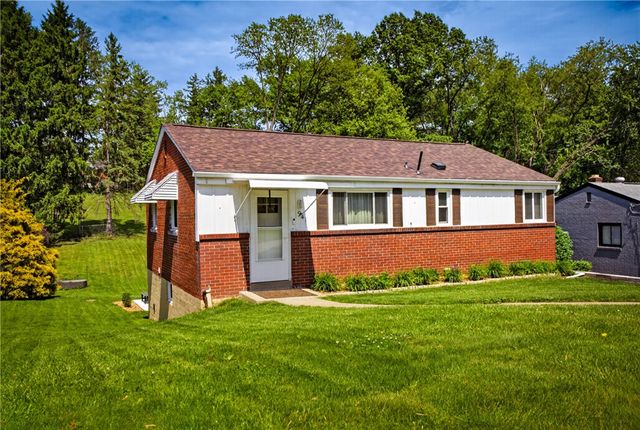 941 Logan Rd, Bethel Park, PA 15102