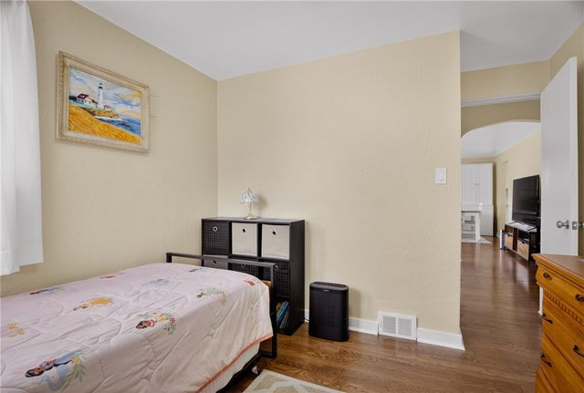 941 Logan Rd, Bethel Park, PA 15102