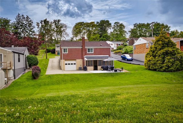 941 Logan Rd, Bethel Park, PA 15102