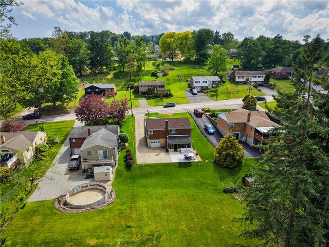941 Logan Rd, Bethel Park, PA 15102