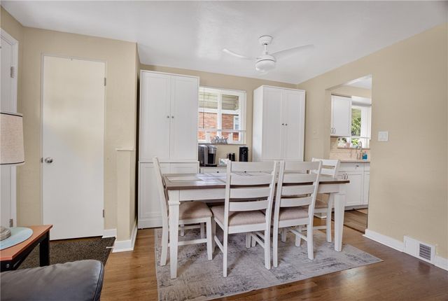 941 Logan Rd, Bethel Park, PA 15102