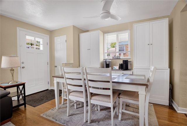 941 Logan Rd, Bethel Park, PA 15102