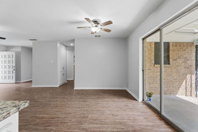 801 Sunset Dr, Overton, TX 75684