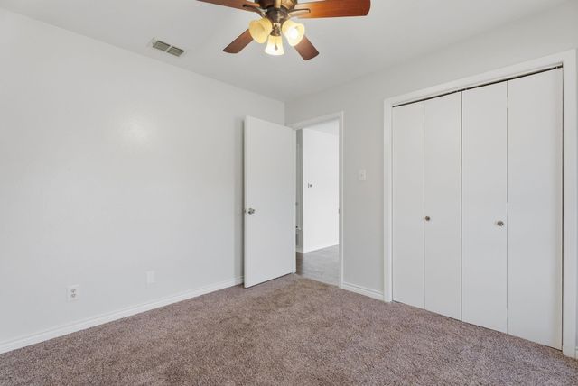 801 Sunset Dr, Overton, TX 75684