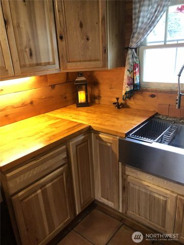 1723 Elizabeth Avenue, Bremerton, WA 98337