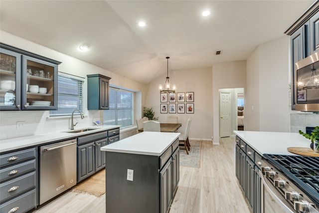 6817 Beverly Glen Drive, Fort Worth, TX 76132