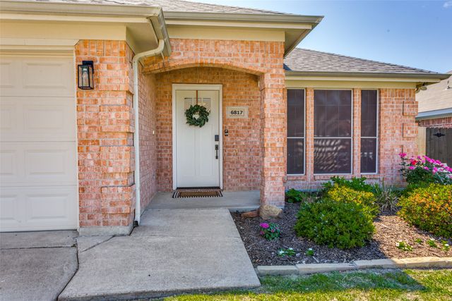 6817 Beverly Glen Drive, Fort Worth, TX 76132