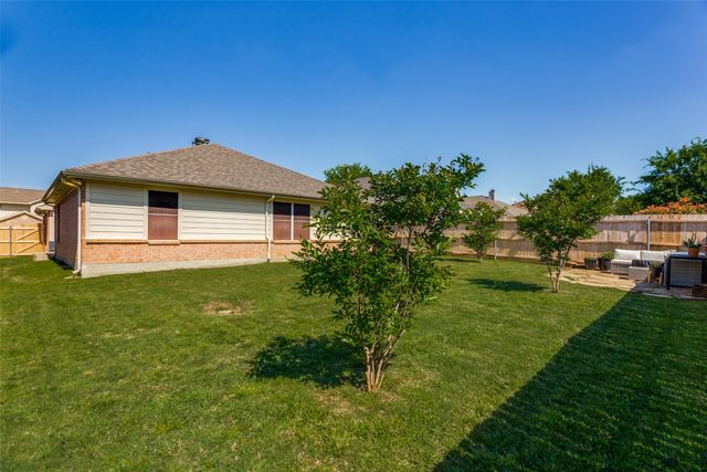 6817 Beverly Glen Drive, Fort Worth, TX 76132