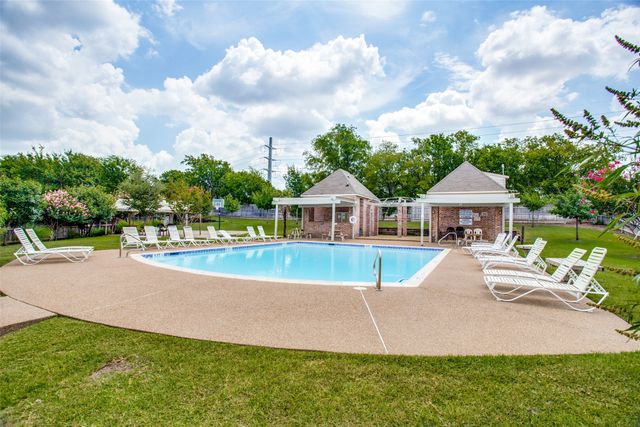 6817 Beverly Glen Drive, Fort Worth, TX 76132