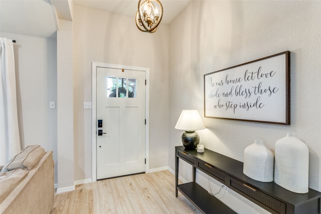 6817 Beverly Glen Drive, Fort Worth, TX 76132