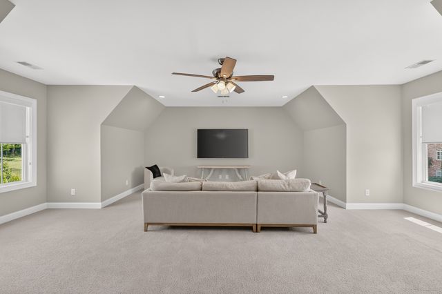 162 Hamilton Springs Blvd, Lebanon, TN 37087
