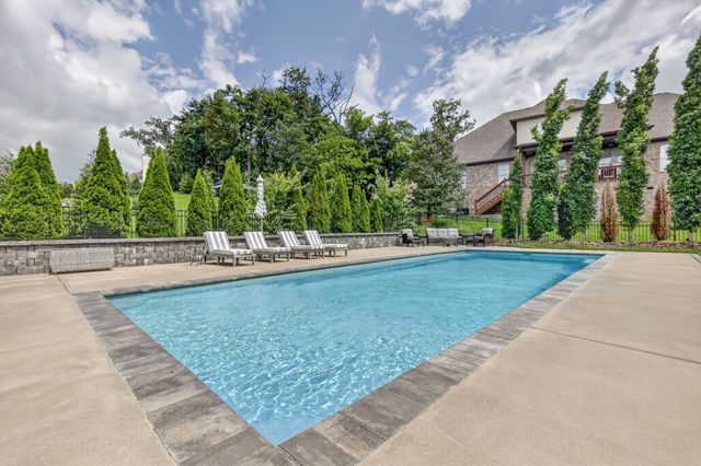 162 Hamilton Springs Blvd, Lebanon, TN 37087