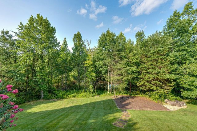 4 Saint Ives Way, Signal Mountain, TN 37377