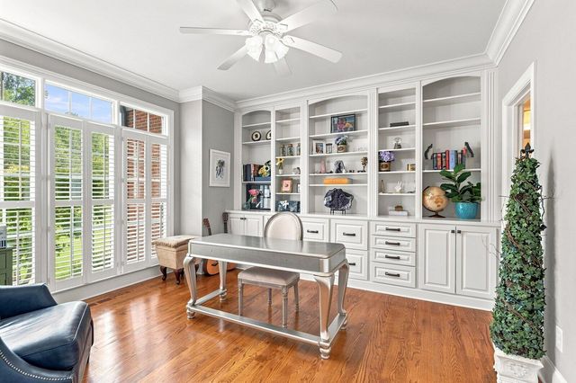 4 Saint Ives Way, Signal Mountain, TN 37377