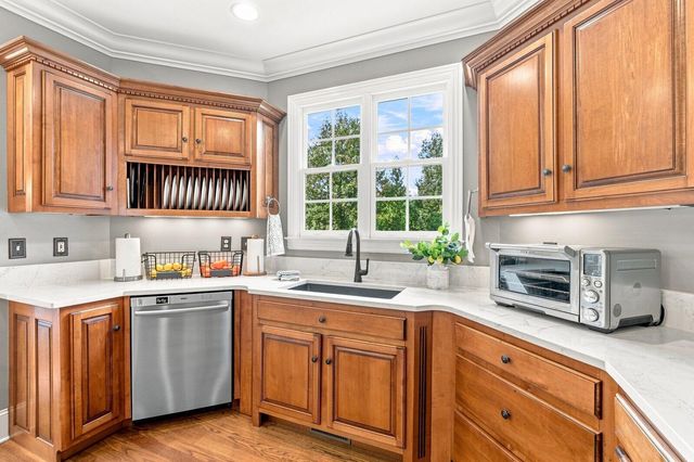4 Saint Ives Way, Signal Mountain, TN 37377