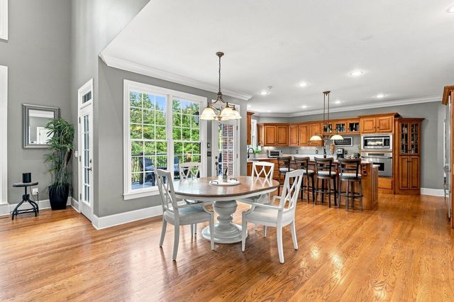 4 Saint Ives Way, Signal Mountain, TN 37377