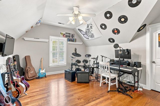 4 Saint Ives Way, Signal Mountain, TN 37377