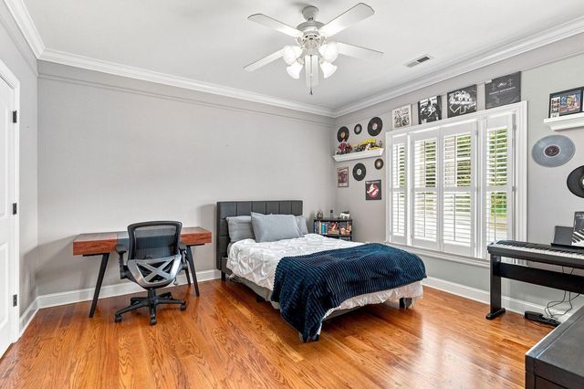 4 Saint Ives Way, Signal Mountain, TN 37377